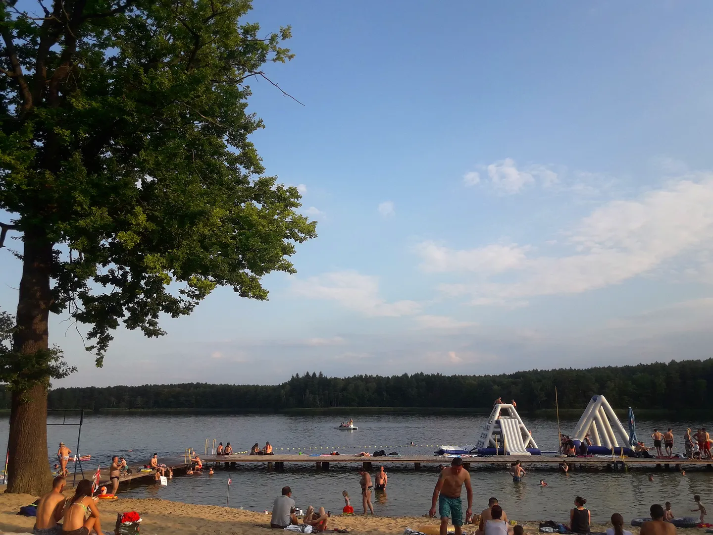 Jezioro Dąbie i Ośrodek Wypoczynkowy Dąbie pod Zieloną Górą