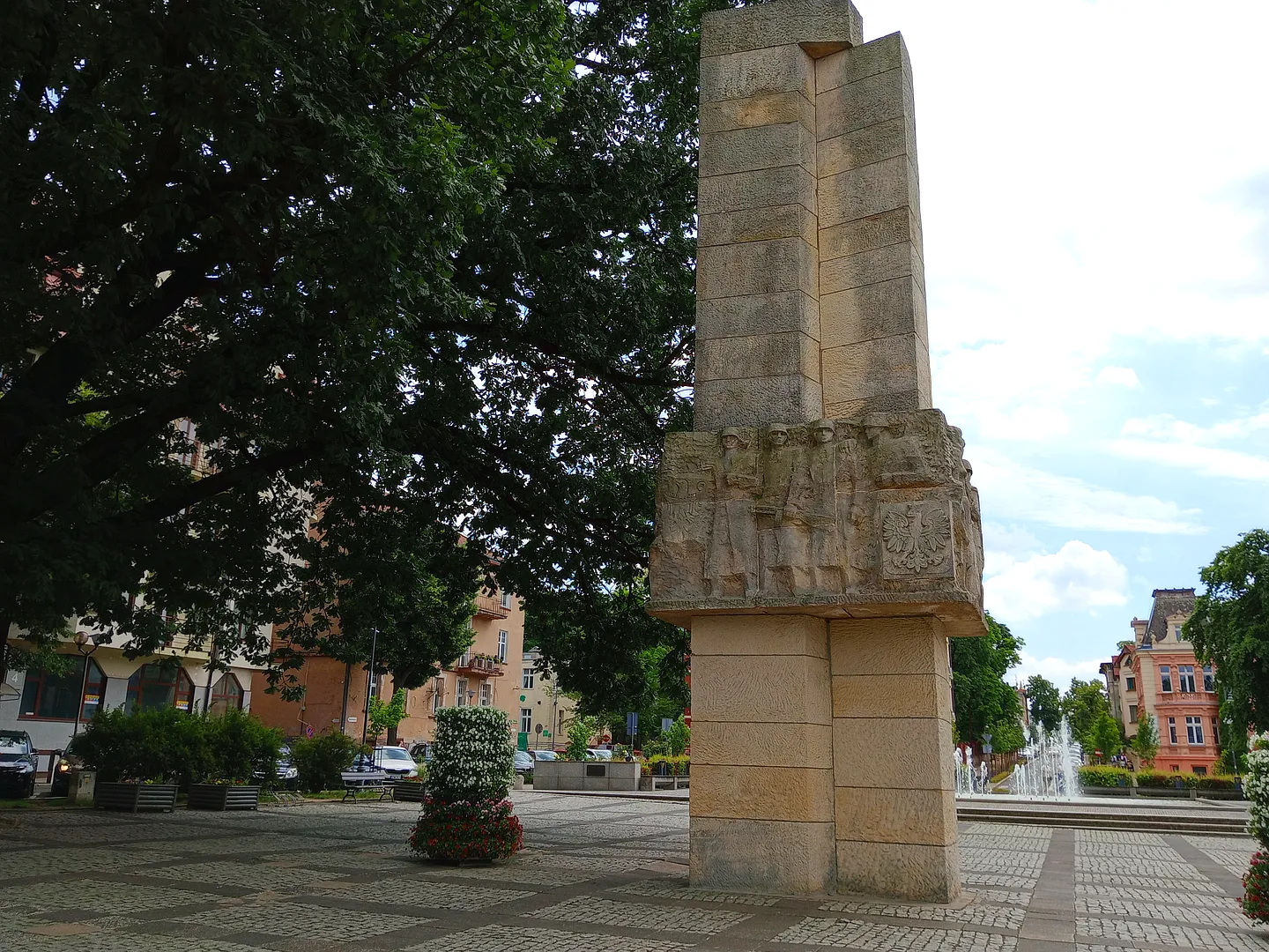 Plac i Pomnik Bohaterów II Wojny Światowej w Zielonej Górze